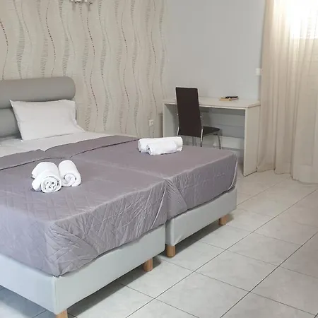 Eleana Boutique & Blue Infinity 4* Nikiana