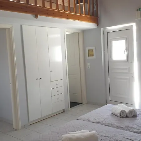 Eleana Boutique & Blue Infinity Nikiana