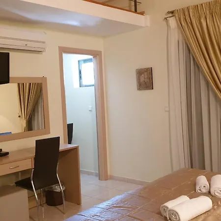Eleana Boutique & Blue Infinity 3* نِكيانا
