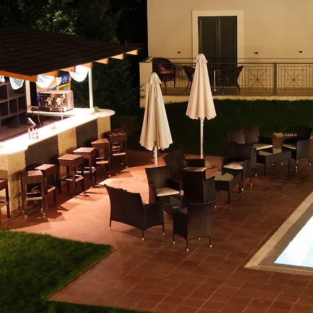 Eleana Boutique & Blue Infinity 4* Nikiana