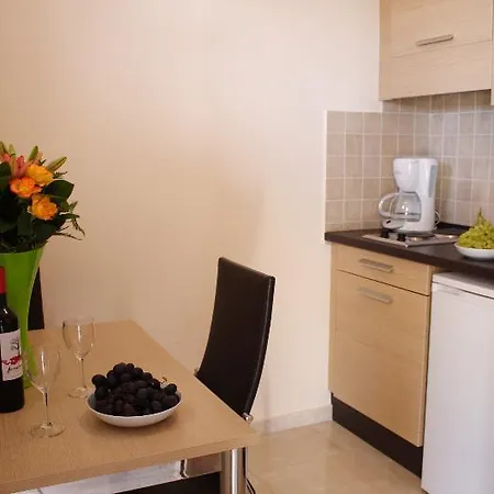 Eleana Boutique & Blue Infinity Apart-hotel 3*