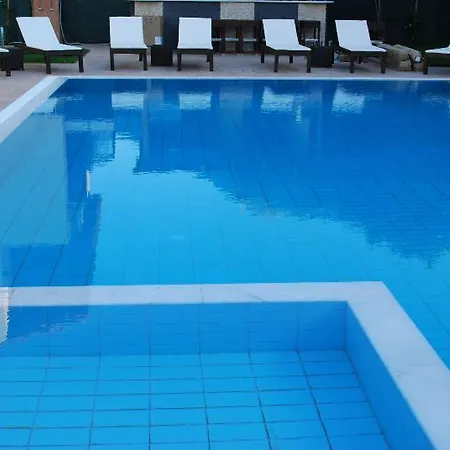 Eleana Boutique & Blue Infinity 3* Nikiana