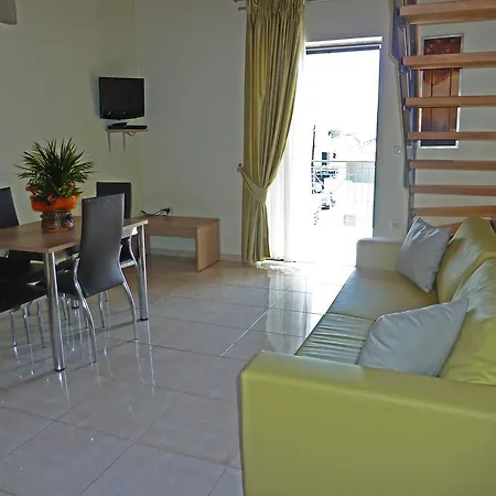 Eleana Boutique & Blue Infinity Apart-hotel Nikiana