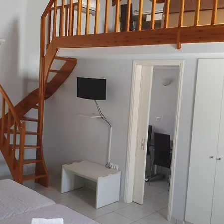 Eleana Boutique & Blue Infinity Apart-hotel 3*