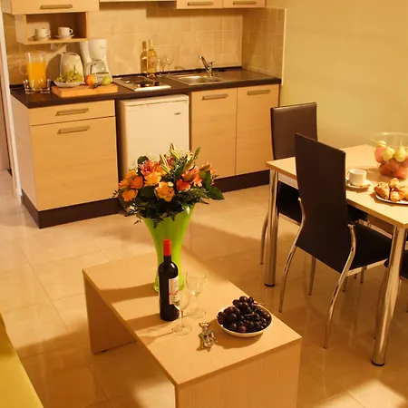 Апартхотел Eleana Boutique & Blue Infinity 4*