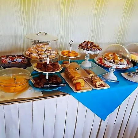 Eleana Boutique & Blue Infinity 4* نِكيانا