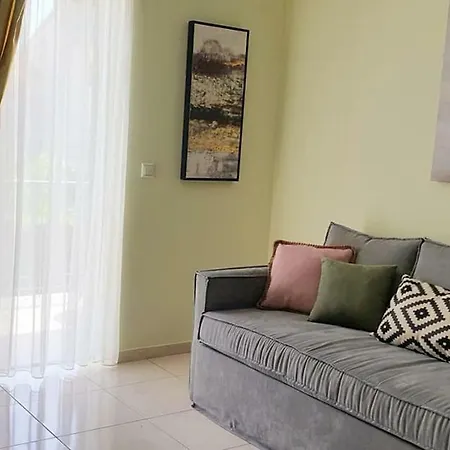 Eleana Boutique & Blue Infinity 4* Nikiana