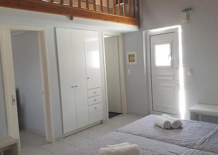 Eleana Boutique & Blue Infinity Nikiana