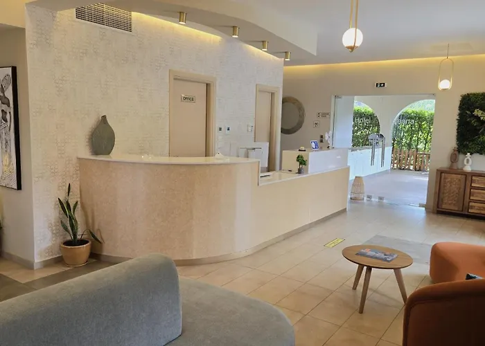 Aparthotel Eleana Boutique & Blue Infinity