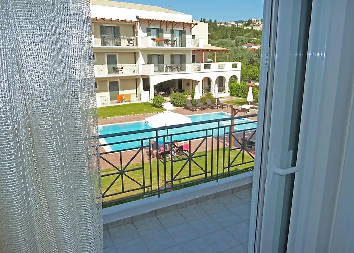 Aparthotel Eleana Boutique & Blue Infinity 4*