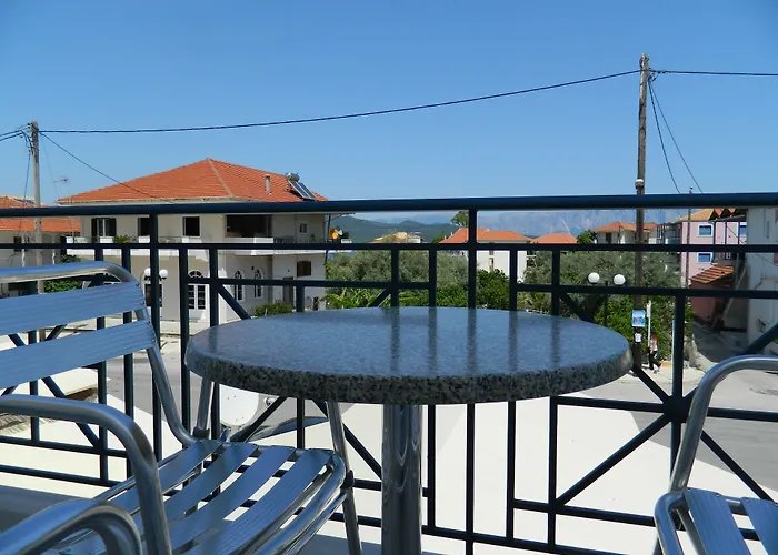 Eleana Boutique & Blue Infinity 4*