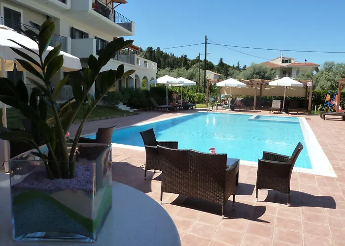 Eleana Boutique & Blue Infinity 4* Nikiana