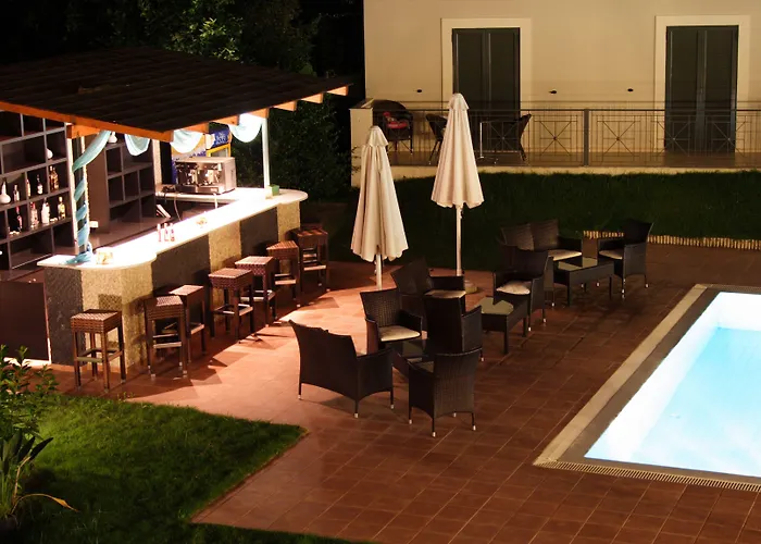 Eleana Boutique & Blue Infinity 4* Nikiana