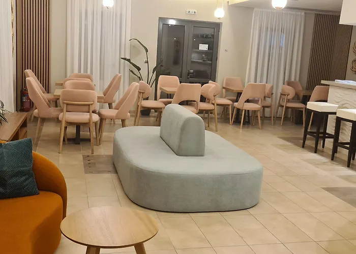 Aparthotel Eleana Boutique & Blue Infinity 4*