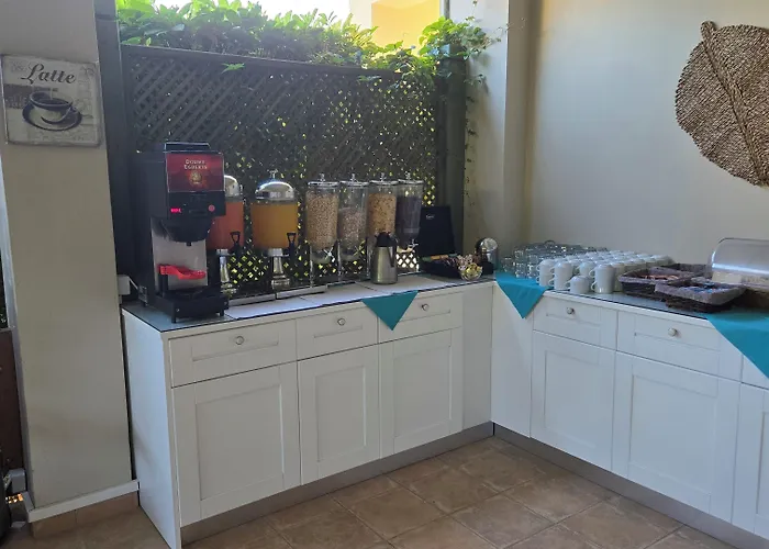 Eleana Boutique & Blue Infinity Aparthotel