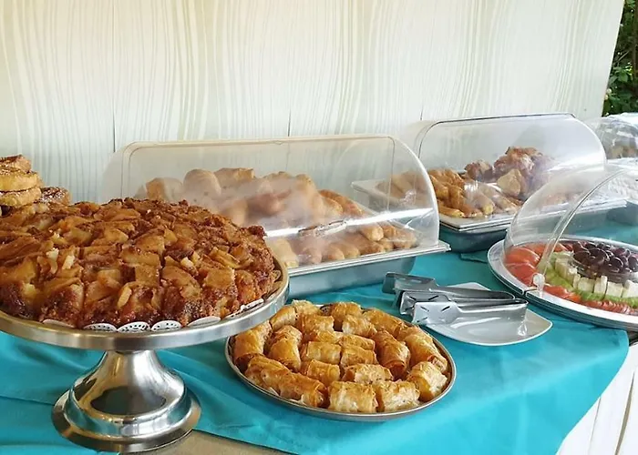 Eleana Boutique & Blue Infinity Aparthotel Nikiana